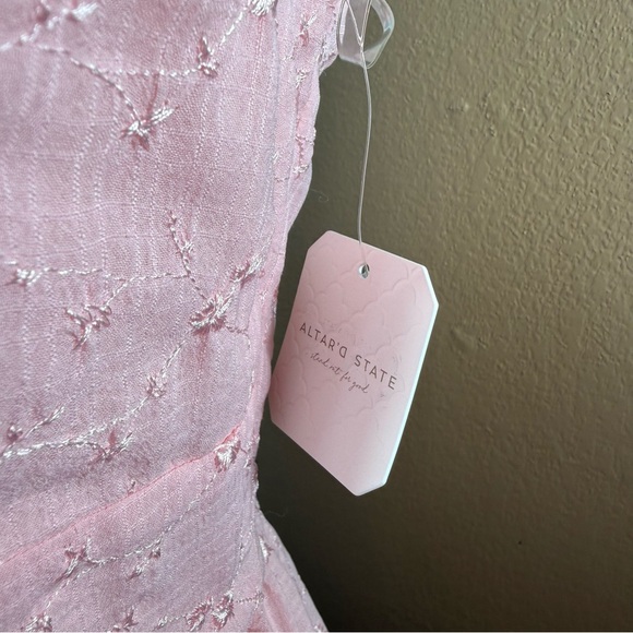 Alter’d State NWT Brittany Eyelet Tiered Mini Dress Sz L Pink - Picture 5 of 15